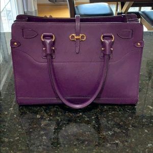Salvatore Ferragamo Hans bag excellence condition